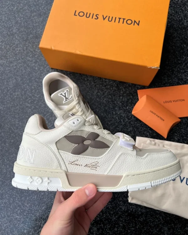 Louis Vuitton Sneaker ‘Beige’