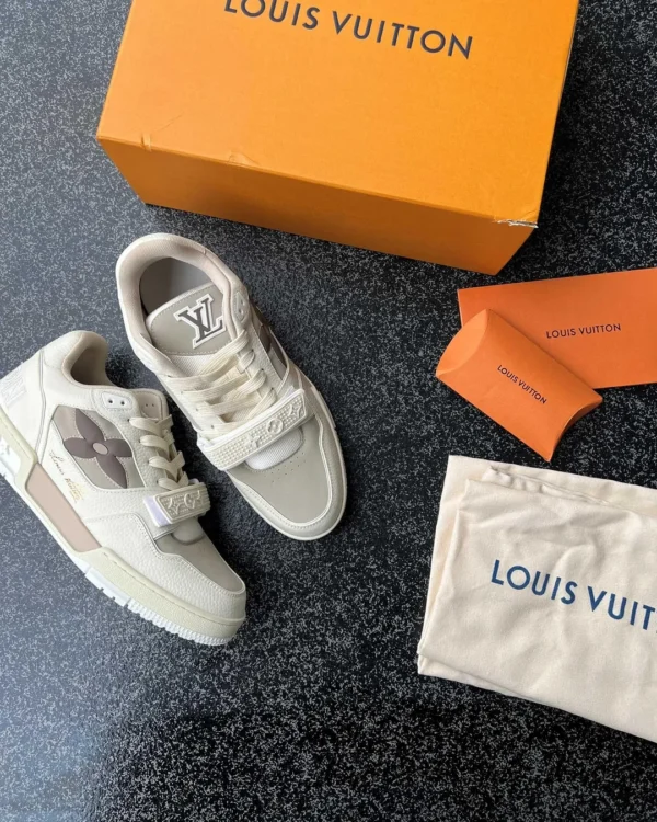 Louis Vuitton Sneaker ‘Beige’
