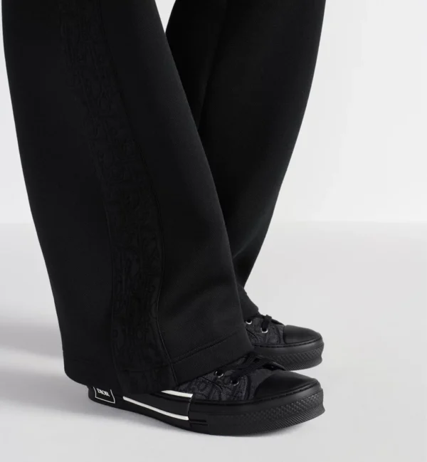 B23 League High-Top Sneaker