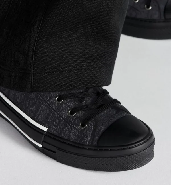 B23 League High-Top Sneaker