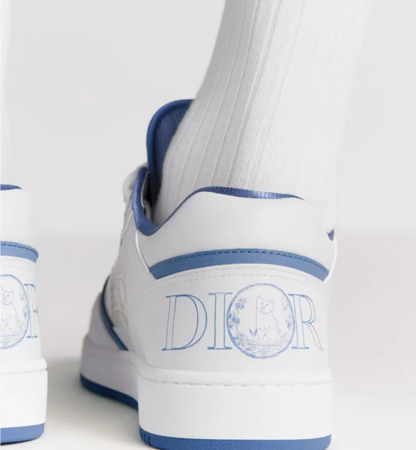 DIOR AND HYLTON NEL B27 Uptown Low – White and Blue Smooth Calfskin with White Dior Oblique Galaxy Leather