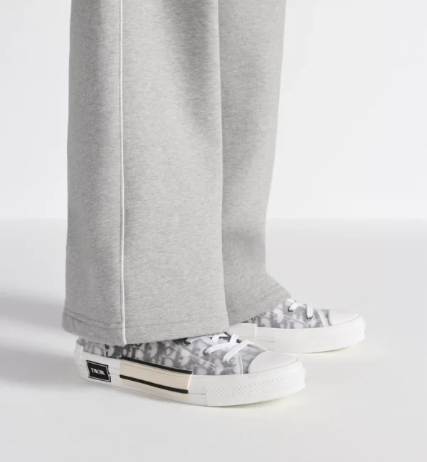 B23 League High – White and Black