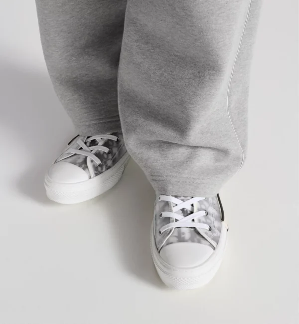 B23 League High – White and Black