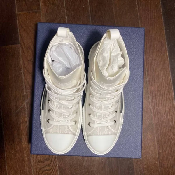 B23 League High – Oblique White