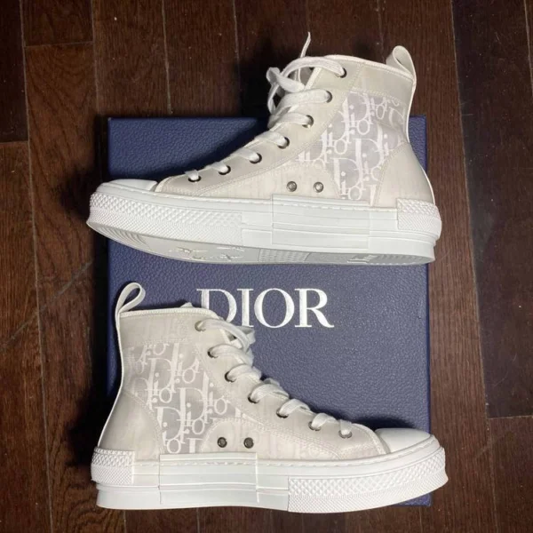 B23 League High – Oblique White