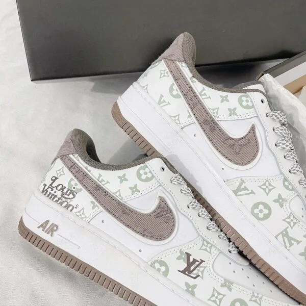 Louis Vuitton x Nike Air Force 1 White Mocha Monogram (Custom)