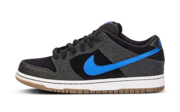 Nike SB Dunk Low Entourage “Friends & Family” Sample