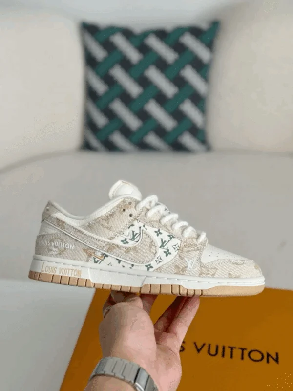 Nike Dunk Low Custom – Louis Vuitton Beige Monogram Edition